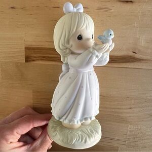 "Sharing A Gift Of Love" Special 1991 LIMITED EDITION Precious Moments